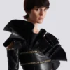 Abito aderente asimmetrico in pelle con catene Abito aderente asimmetrico in pelle con catene
