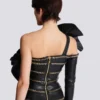 Abito aderente asimmetrico in pelle con catene Abito aderente asimmetrico in pelle con catene