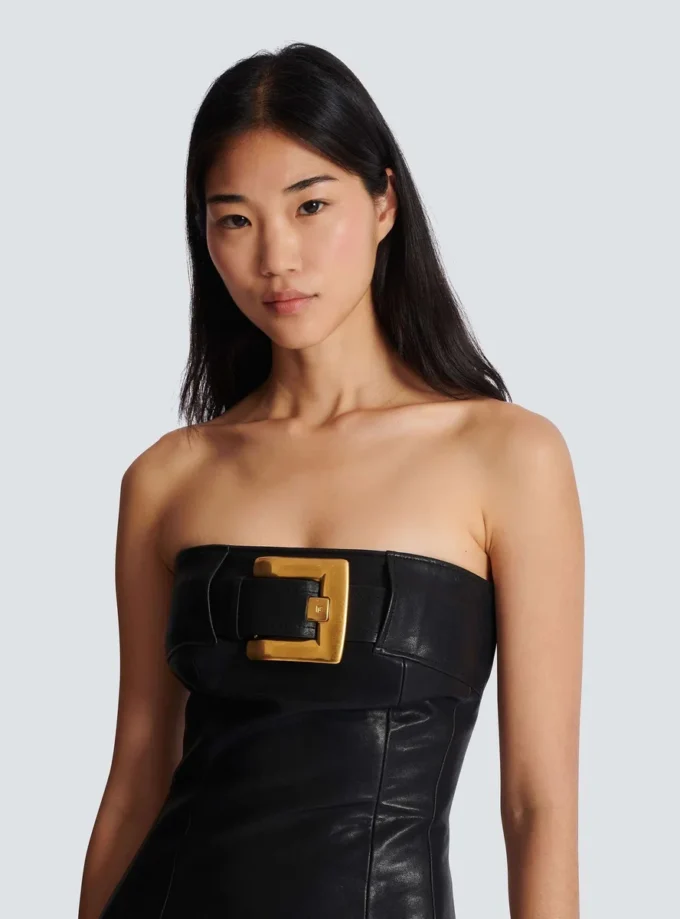 Abito bustier con cintura