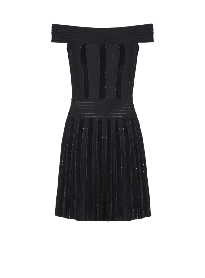 Abito con spalle scoperte in maglia glitterata Abito con spalle scoperte in maglia glitterata