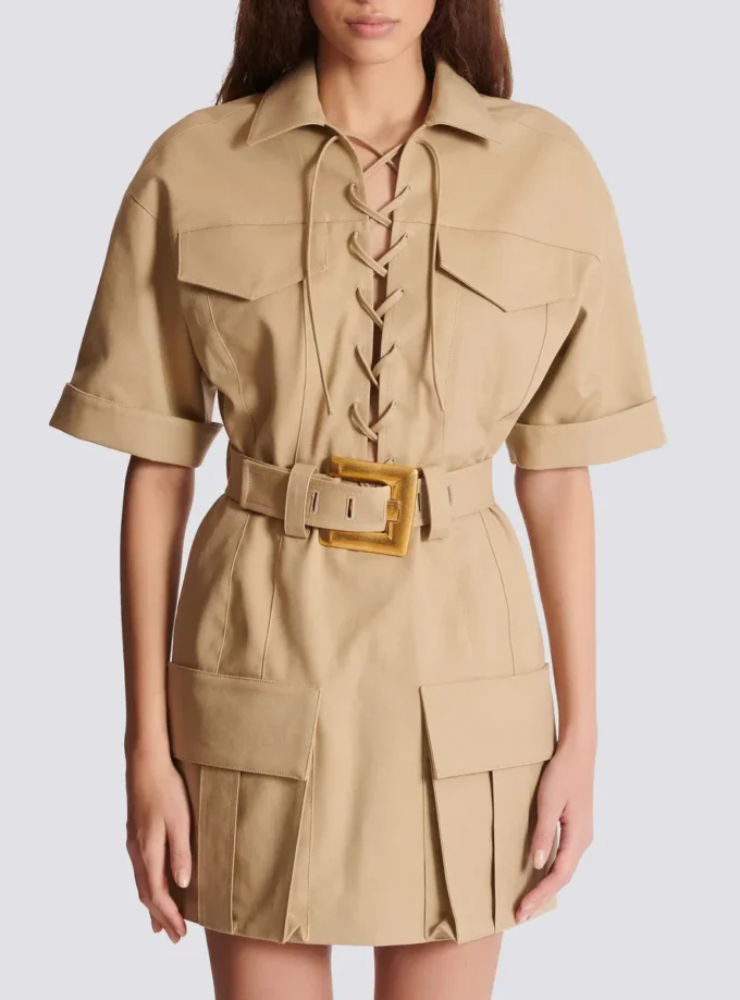 Abito corto in gabardine di cotone con lacci