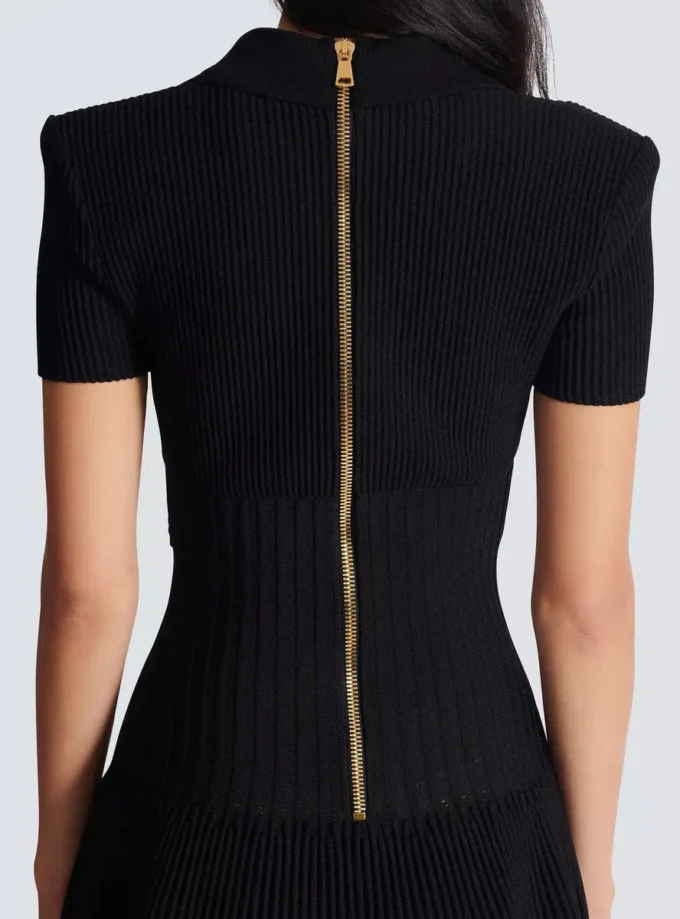 Abito corto svasato in maglia Abito corto svasato in maglia