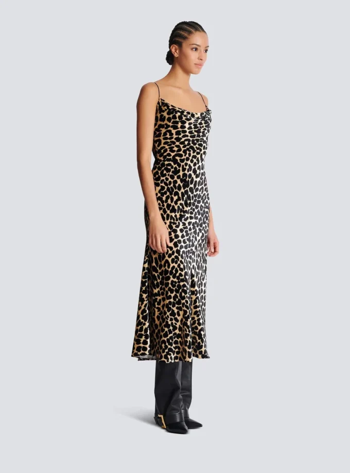 Abito fluido in velluto con stampa leopardata