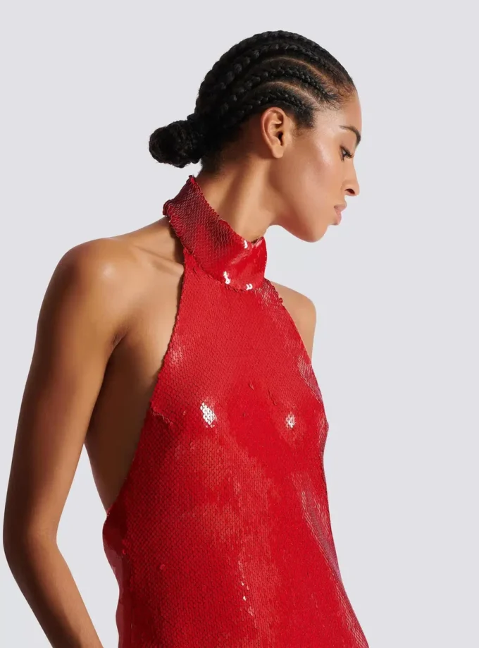 Abito lungo con paillettes e scollo all’americana Abito lungo con paillettes e scollo all’americana
