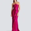 Abito lungo drappeggiato con bustier e dettagli decorativi Abito lungo drappeggiato con bustier e dettagli decorativi