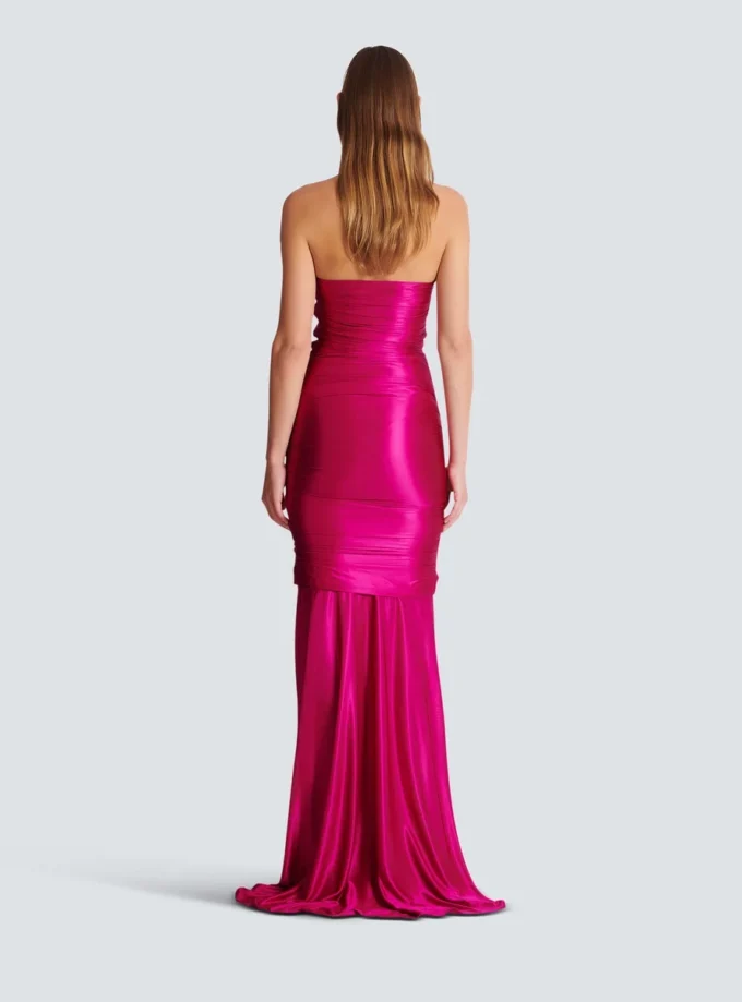 Abito lungo drappeggiato con bustier e dettagli decorativi Abito lungo drappeggiato con bustier e dettagli decorativi