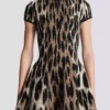 Abito svasato in jacquard con stampa leopardata Abito svasato in jacquard con stampa leopardata