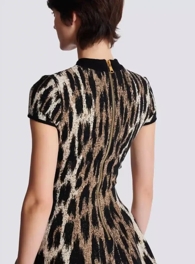 Abito svasato in jacquard con stampa leopardata Abito svasato in jacquard con stampa leopardata