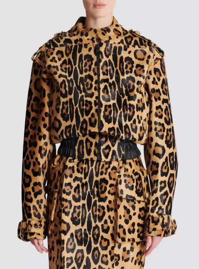Bomber in pelle stile cavallino con motivo leopardato Bomber in pelle stile cavallino con motivo leopardato