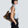 Borsa Anthem Medium in pelle di cavallino con stampa leopardata Borsa Anthem Medium in pelle di cavallino con stampa leopardata