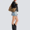 Borsa Sync Hobo in pelle con stampa leopardata Borsa Sync Hobo in pelle con stampa leopardata