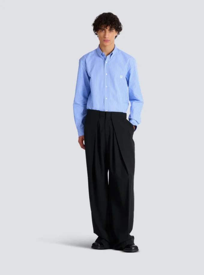 Camicia a righe dalla vestibilità regolare Camicia a righe dalla vestibilità regolare