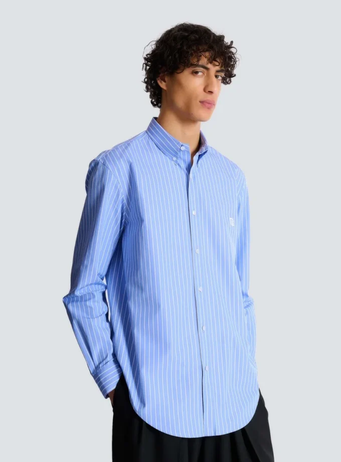 Camicia a righe dalla vestibilità regolare Camicia a righe dalla vestibilità regolare