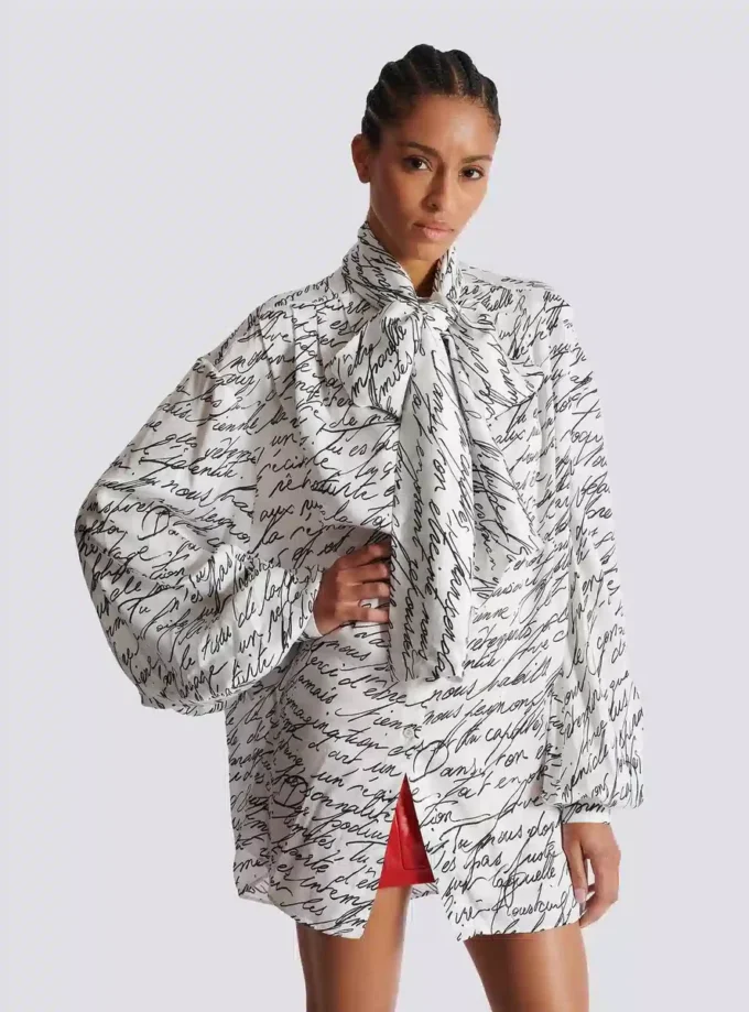 Camicia con fiocco e stampa “Love Letter” Camicia con fiocco e stampa “Love Letter”