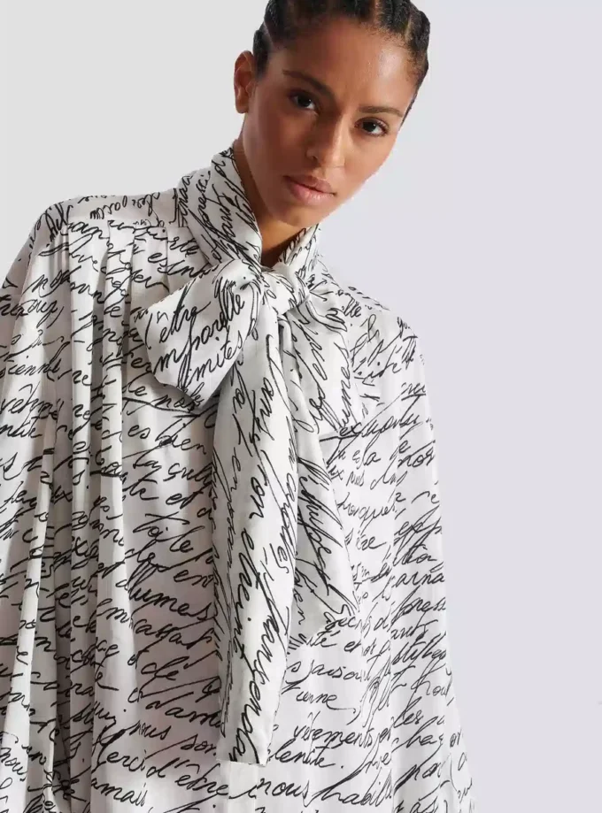 Camicia con fiocco e stampa “Love Letter” Camicia con fiocco e stampa “Love Letter”