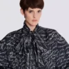 Camicia con fiocco e stampa “Love Letter” Camicia con fiocco e stampa “Love Letter”