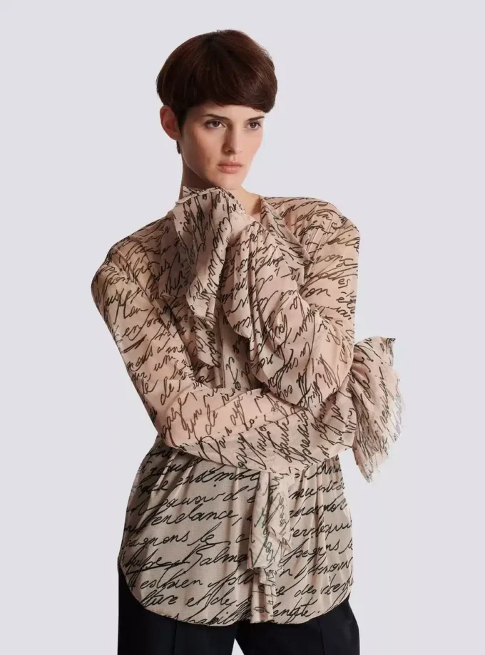 Camicia con stampa a volant e lettere d’amore Camicia con stampa a volant e lettere d’amore