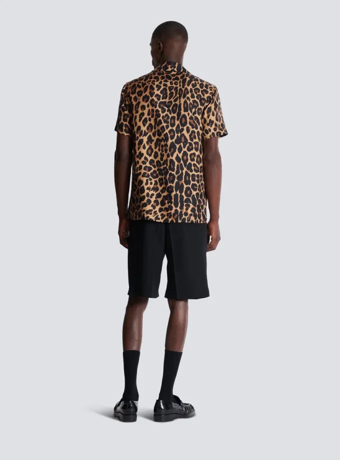 Camicia da pigiama in seta con stampa leopardata Camicia da pigiama in seta con stampa leopardata