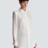 Camicia in cotone col con ricamo a forma di lettera d’amore Camicia in cotone col con ricamo a forma di lettera d’amore