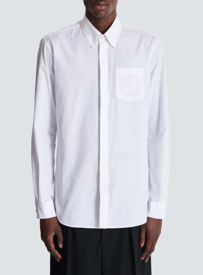 Camicia in popeline ricamata con écusson Balmain Camicia in popeline ricamata con écusson Balmain