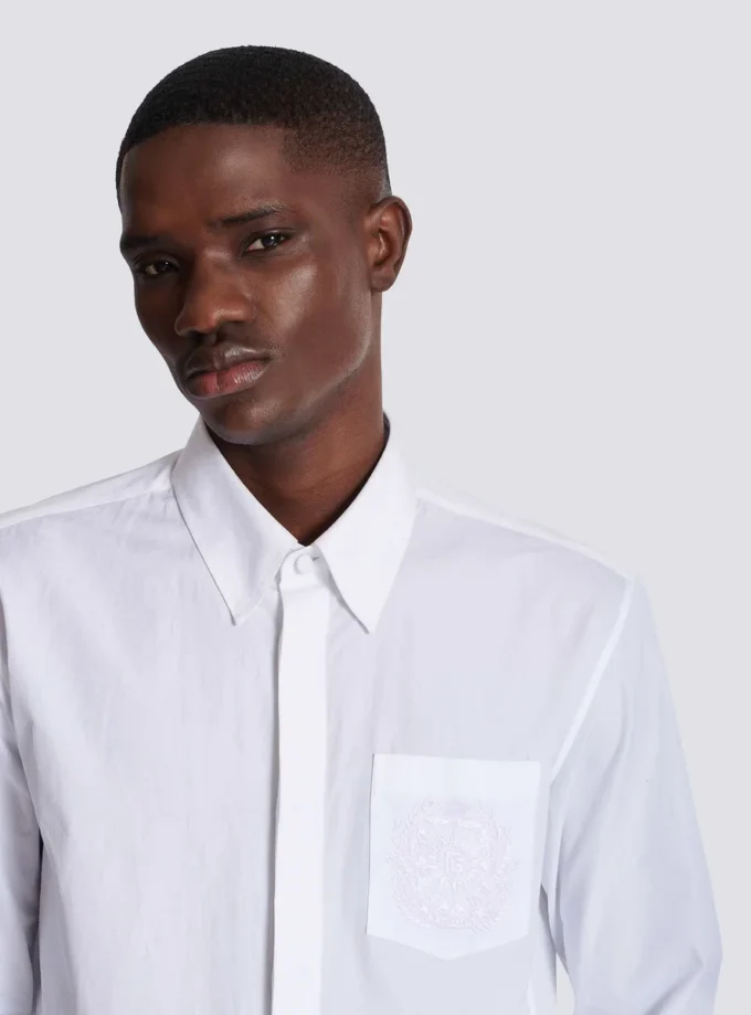Camicia in popeline ricamata con écusson Balmain Camicia in popeline ricamata con écusson Balmain