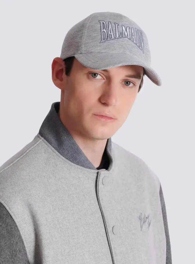 Cappellino in jersey ricamato Cappellino in jersey ricamato