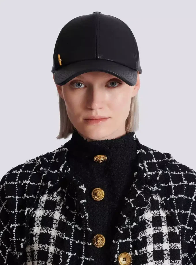 Cappellino in pelle di agnello