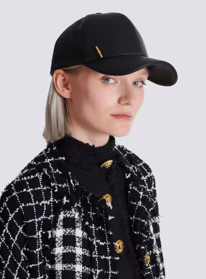 Cappellino in pelle di agnello