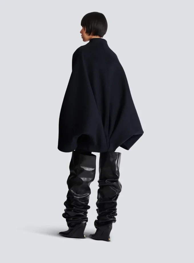 Cappotto corto avvolgente in lana