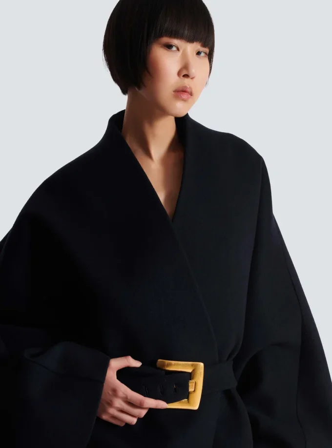 Cappotto corto avvolgente in lana