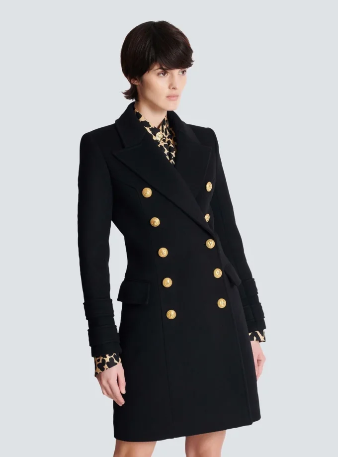 Cappotto in lana e cashmere con 10 bottoni