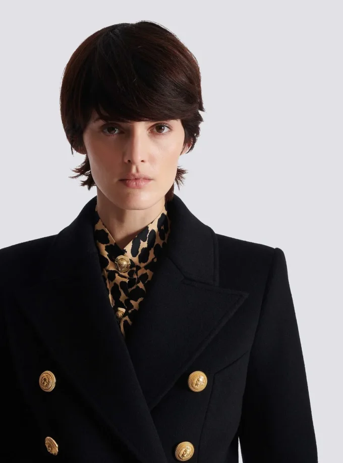 Cappotto in lana e cashmere con 10 bottoni