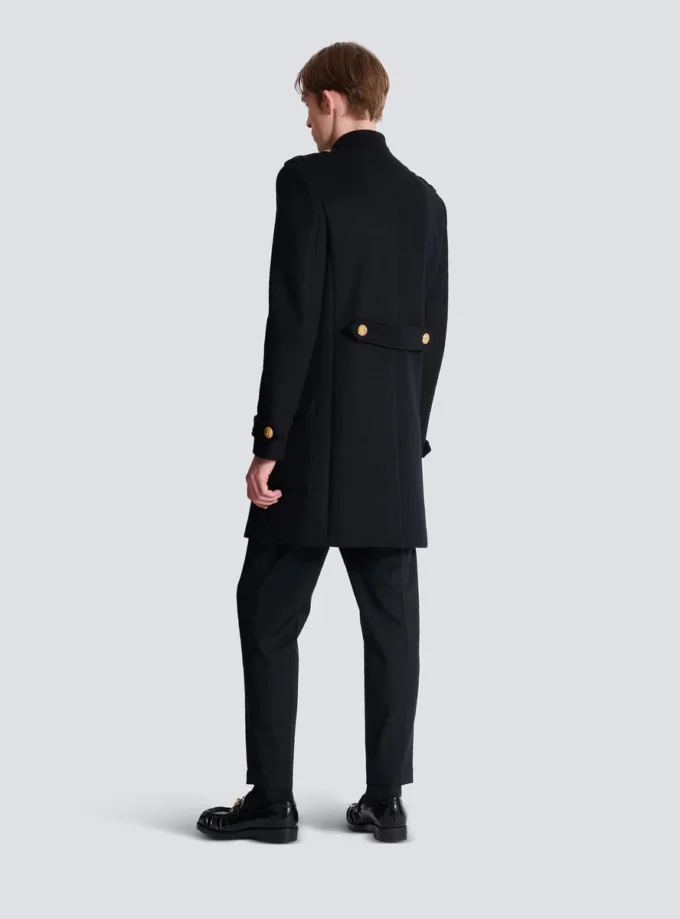 Cappotto in lana e cashmere con pettorina frontale staccabile Cappotto in lana e cashmere con pettorina frontale staccabile