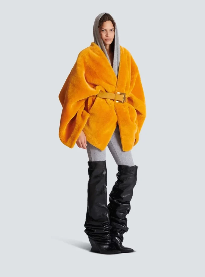 Cappotto in shearling con cintura Cappotto in shearling con cintura