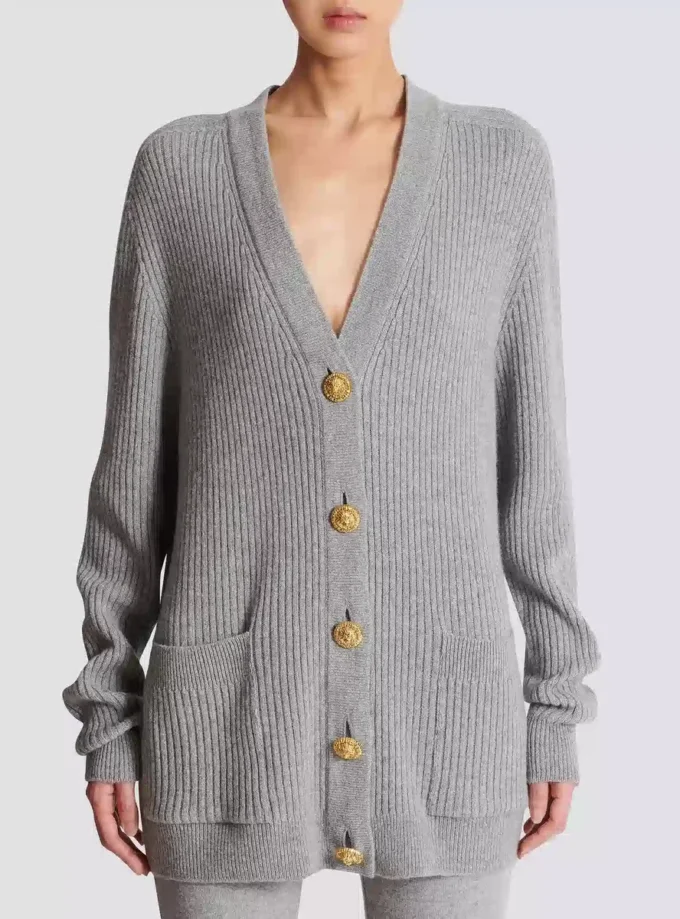 Cardigan in cashmere con bottoni Cardigan in cashmere con bottoni