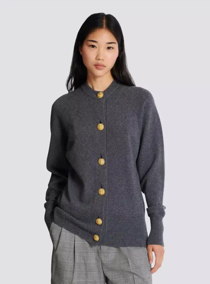 Cardigan in eco-cashmere con bottoni Cardigan in eco-cashmere con bottoni