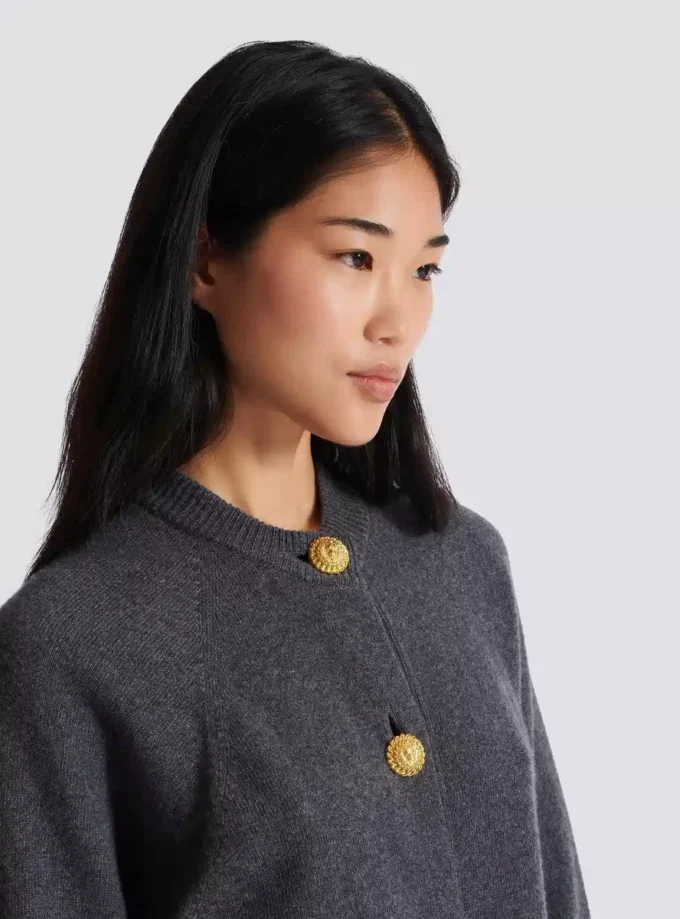 Cardigan in eco-cashmere con bottoni Cardigan in eco-cashmere con bottoni