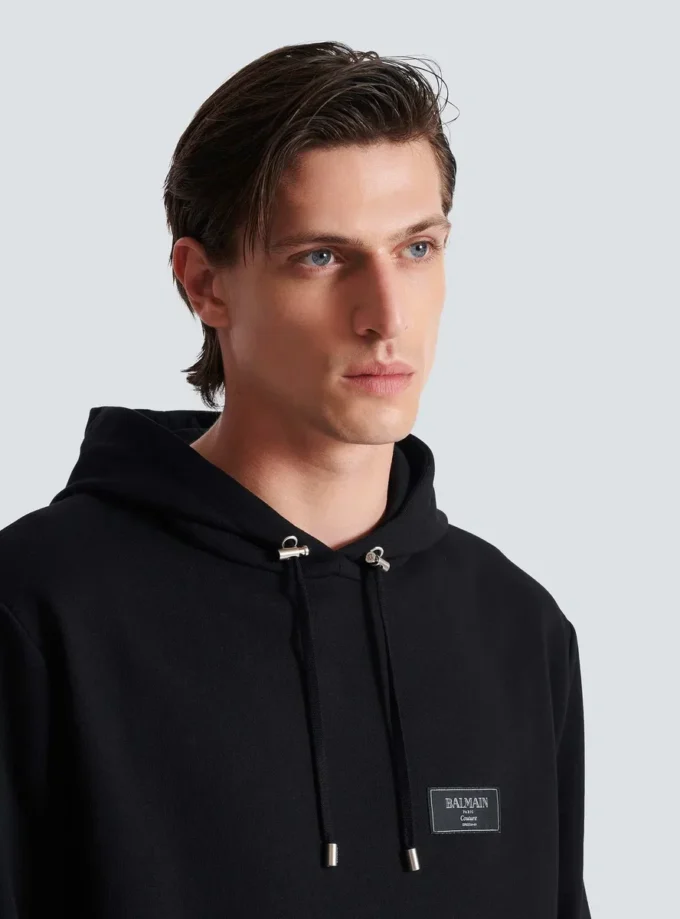 Felpa con cappuccio con etichetta Balmain Couture Felpa con cappuccio con etichetta Balmain Couture