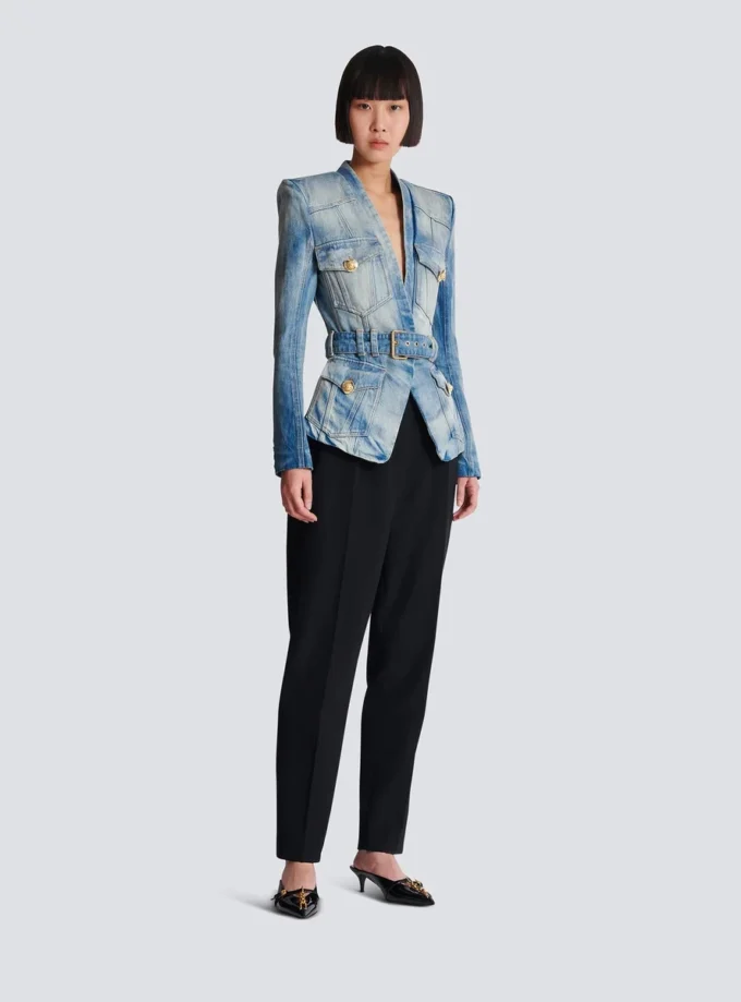 Giacca in denim con cintura e 1 bottone Giacca in denim con cintura e 1 bottone