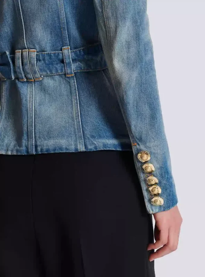 Giacca in denim con cintura e 1 bottone Giacca in denim con cintura e 1 bottone