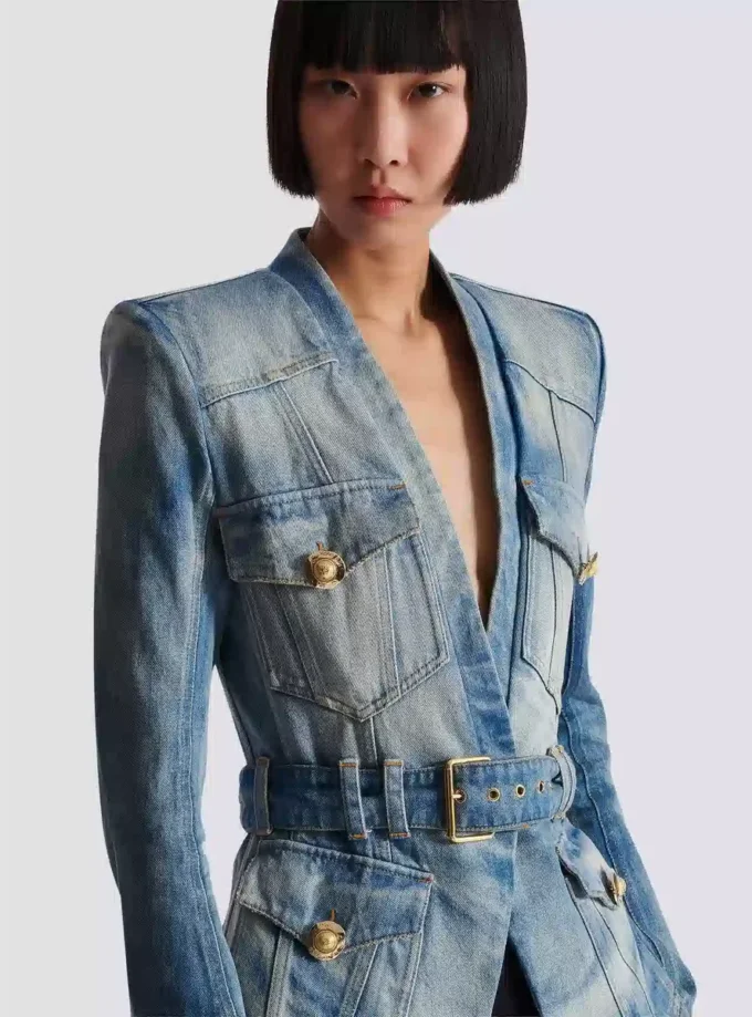 Giacca in denim con cintura e 1 bottone Giacca in denim con cintura e 1 bottone