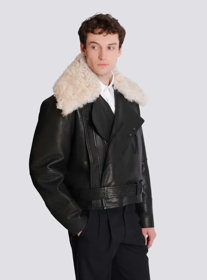 Giacca in pelle con collo in shearling Giacca in pelle con collo in shearling