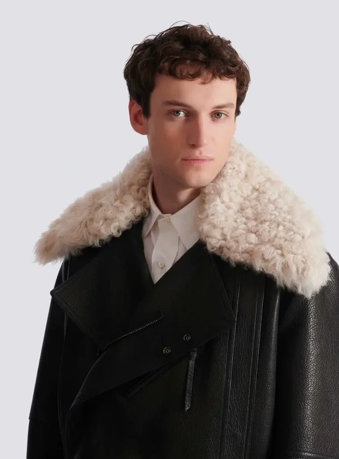 Giacca in pelle con collo in shearling Giacca in pelle con collo in shearling