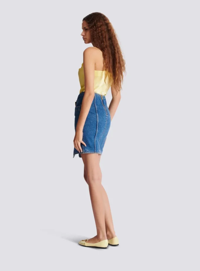 Gonna corta in denim con cintura Gonna corta in denim con cintura