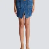 Gonna corta in denim con cintura Gonna corta in denim con cintura