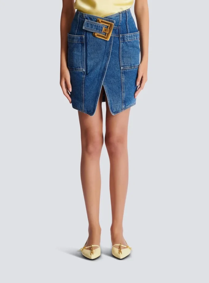 Gonna corta in denim con cintura Gonna corta in denim con cintura