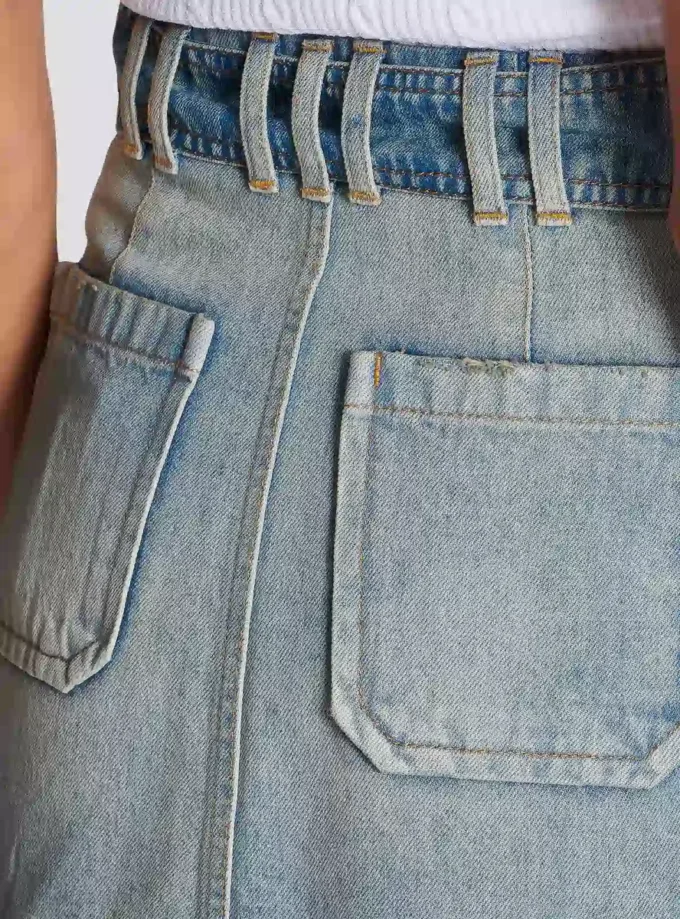 Gonna in denim con tasche Gonna in denim con tasche
