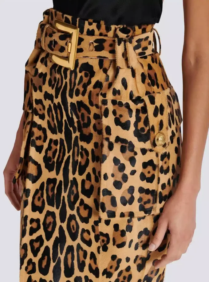 Gonna midi in pelle stile pony con motivo leopardato Gonna midi in pelle stile pony con motivo leopardato