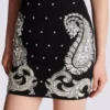 Gonna ricamata con motivi paisley e stelle Gonna ricamata con motivi paisley e stelle