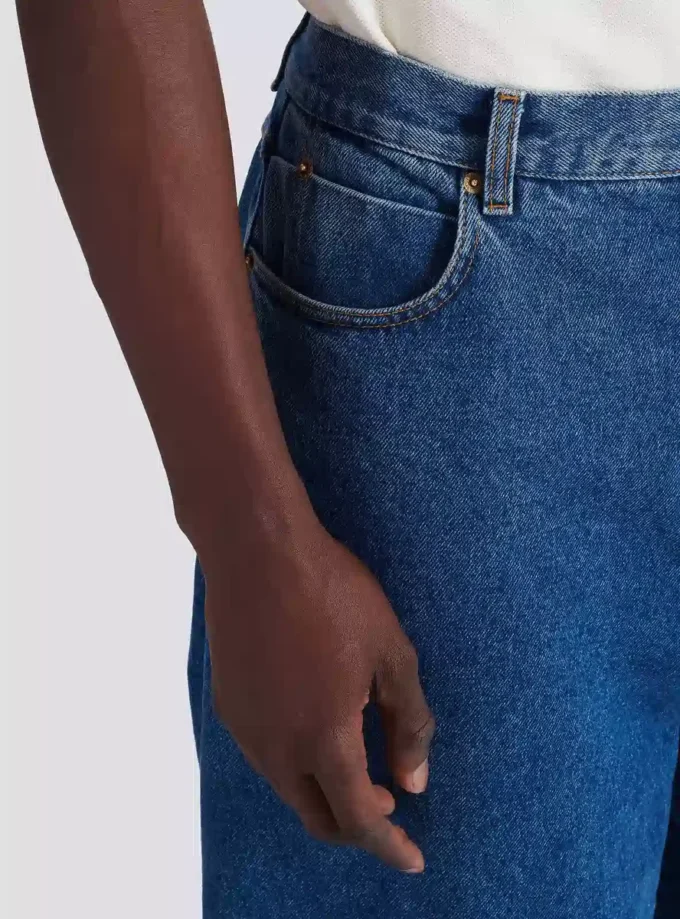 Jeans a gamba larga in denim blu Jeans a gamba larga in denim blu